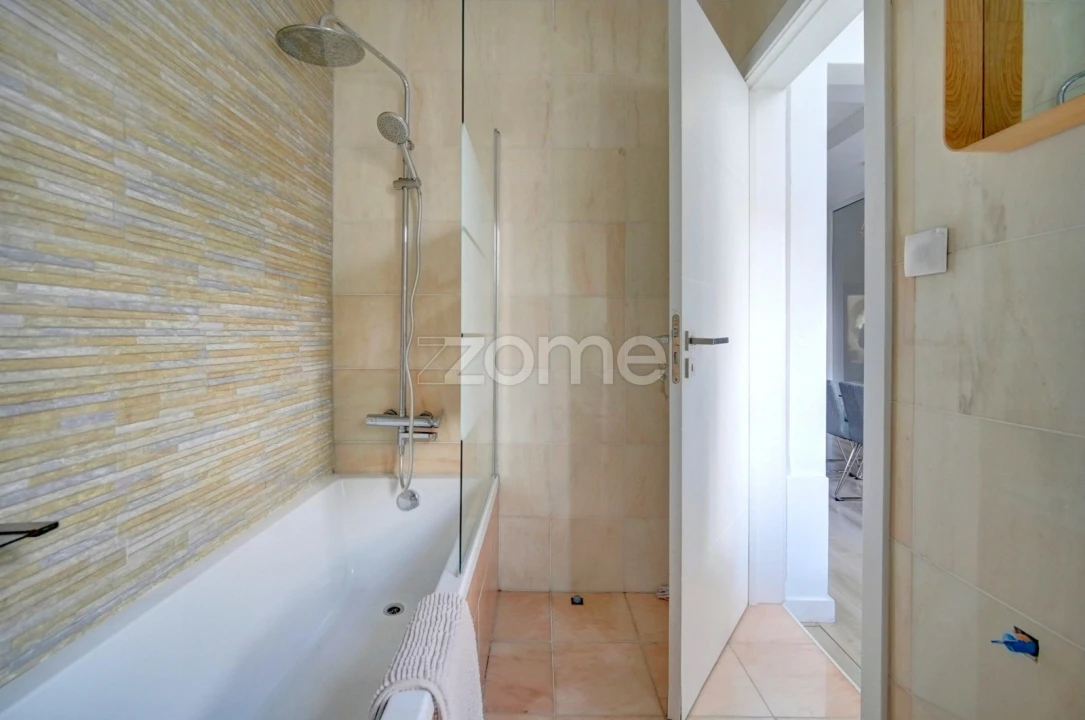 Apartamento T3 para Arrendamento em Areeiro Foto 13