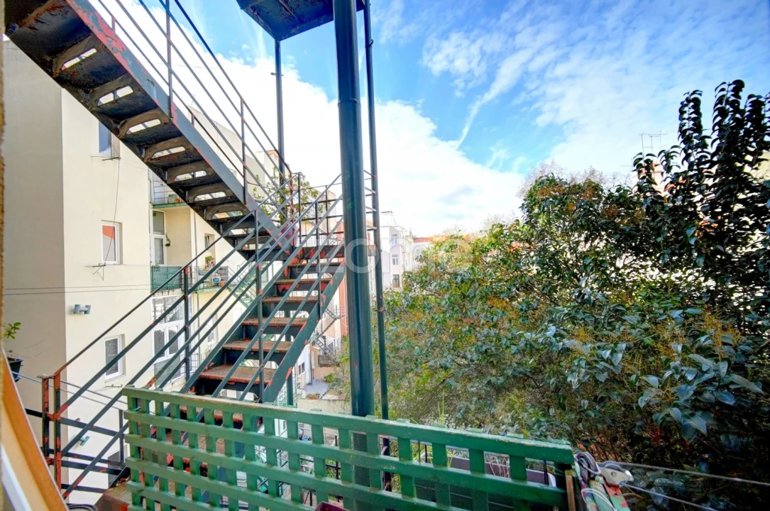 Apartamento T3 para Arrendamento em Areeiro Foto 15