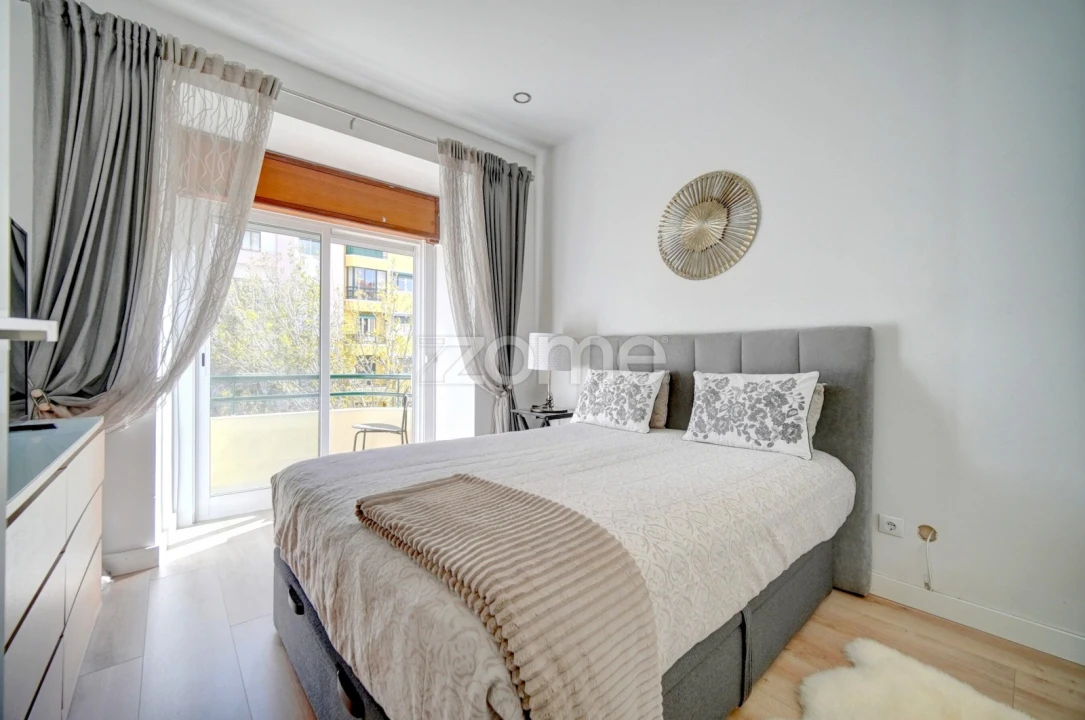 Apartamento T3 para Arrendamento em Areeiro Foto 19