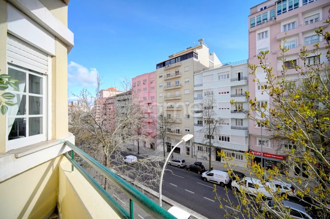 Apartamento T3 para Arrendamento em Areeiro Foto 23