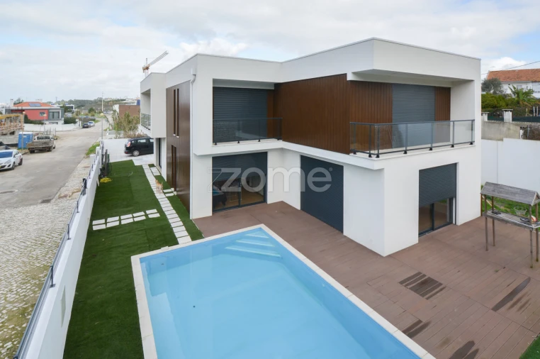 Moradia T6 para Venda em Caparica e Trafaria Foto 4