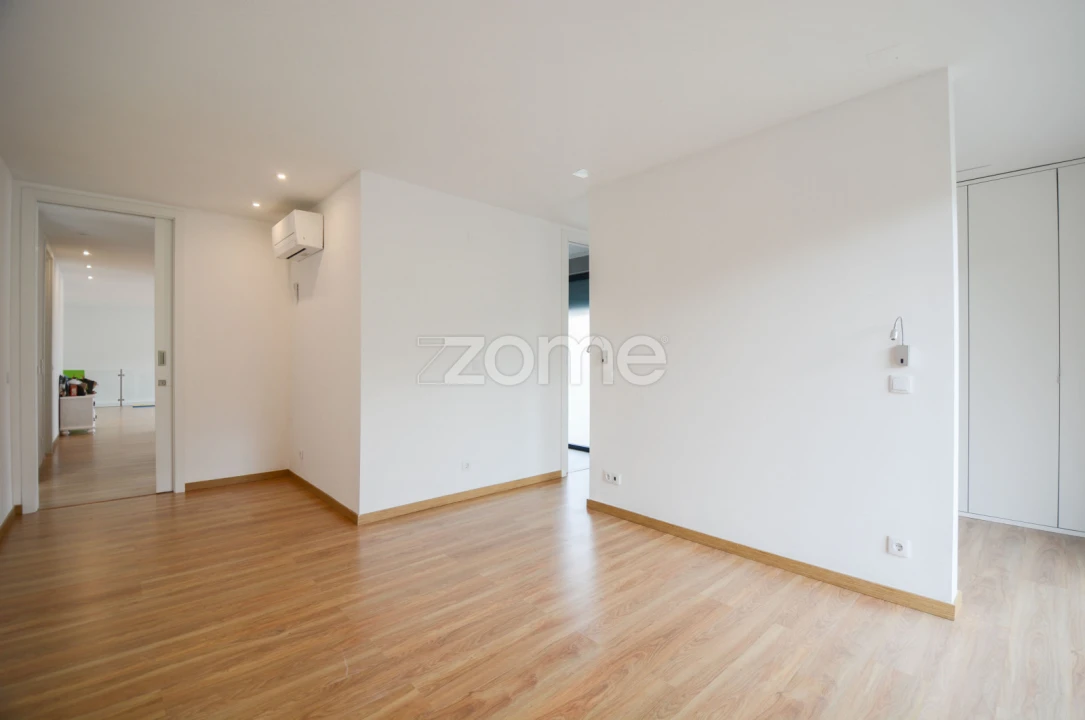 Moradia T6 para Venda em Caparica e Trafaria Foto 19