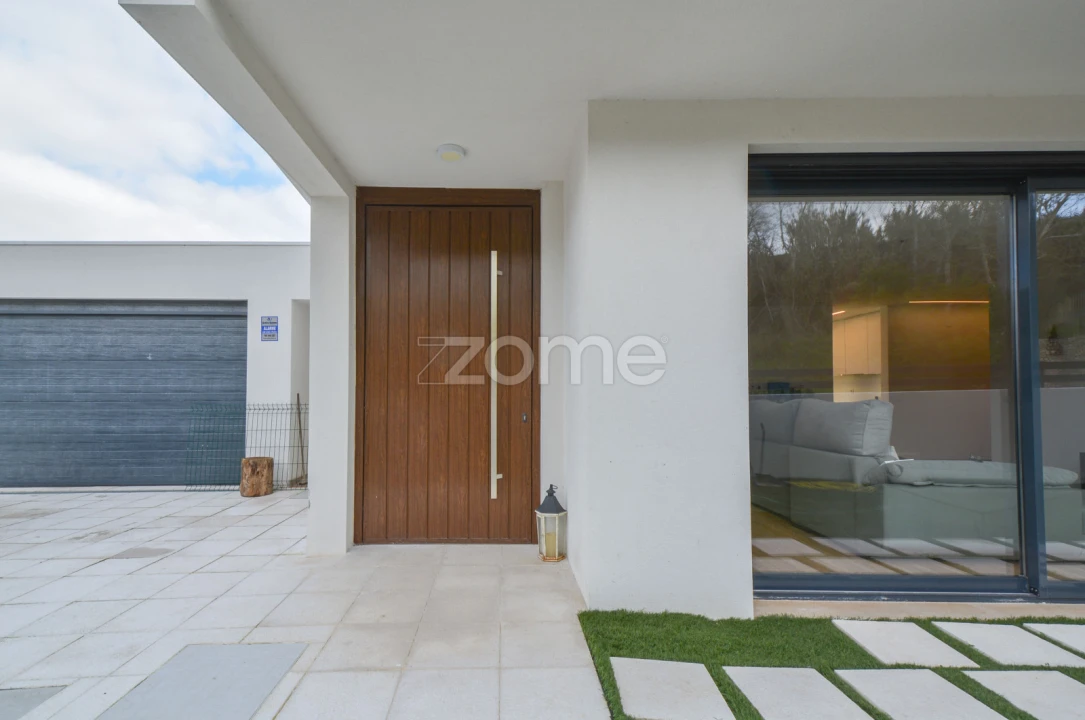 Moradia T6 para Venda em Caparica e Trafaria Foto 9