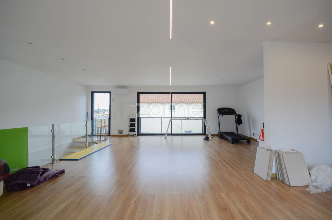 Moradia T6 para Venda em Caparica e Trafaria Foto 13