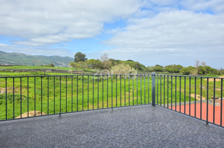 Moradia T6 para Venda em Fenais da Luz Foto 32