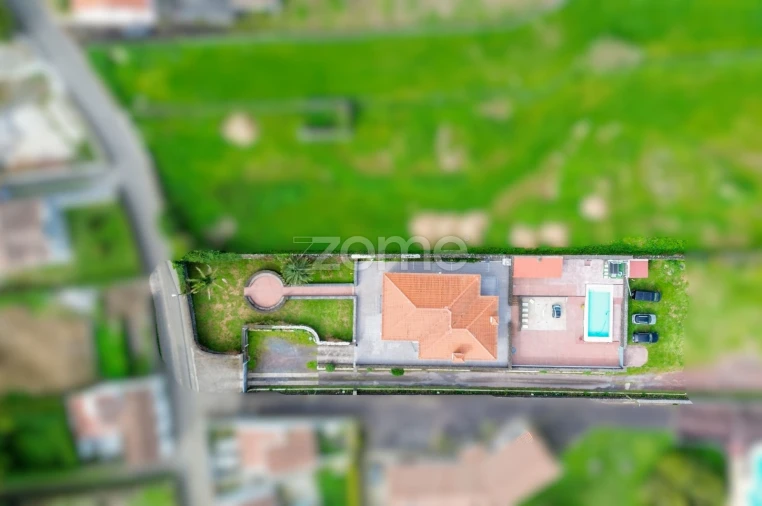 Moradia T6 para Venda em Fenais da Luz Foto 47