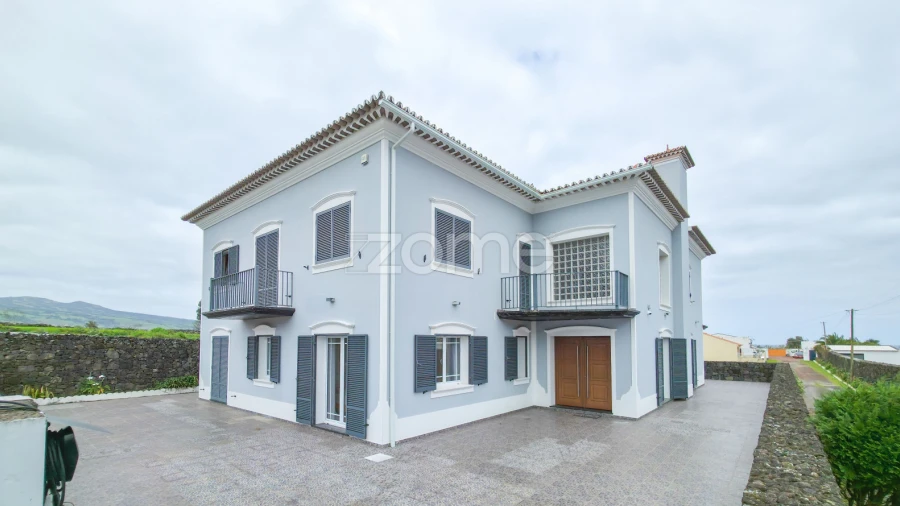 Moradia T6 para Venda em Fenais da Luz