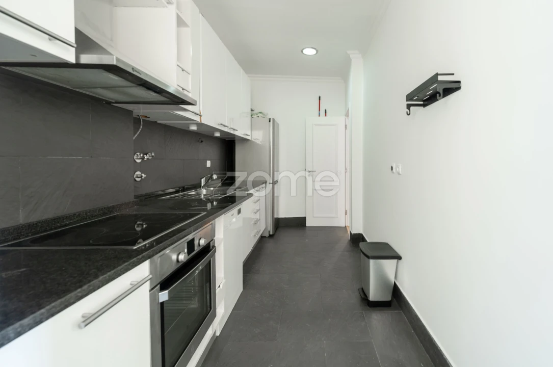 Apartamento T3 para Venda em Campo de Ourique Foto 3