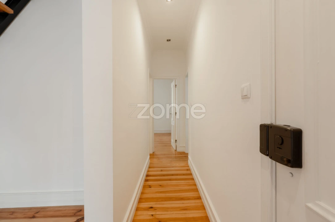 Apartamento T3 para Venda em Campo de Ourique Foto 26