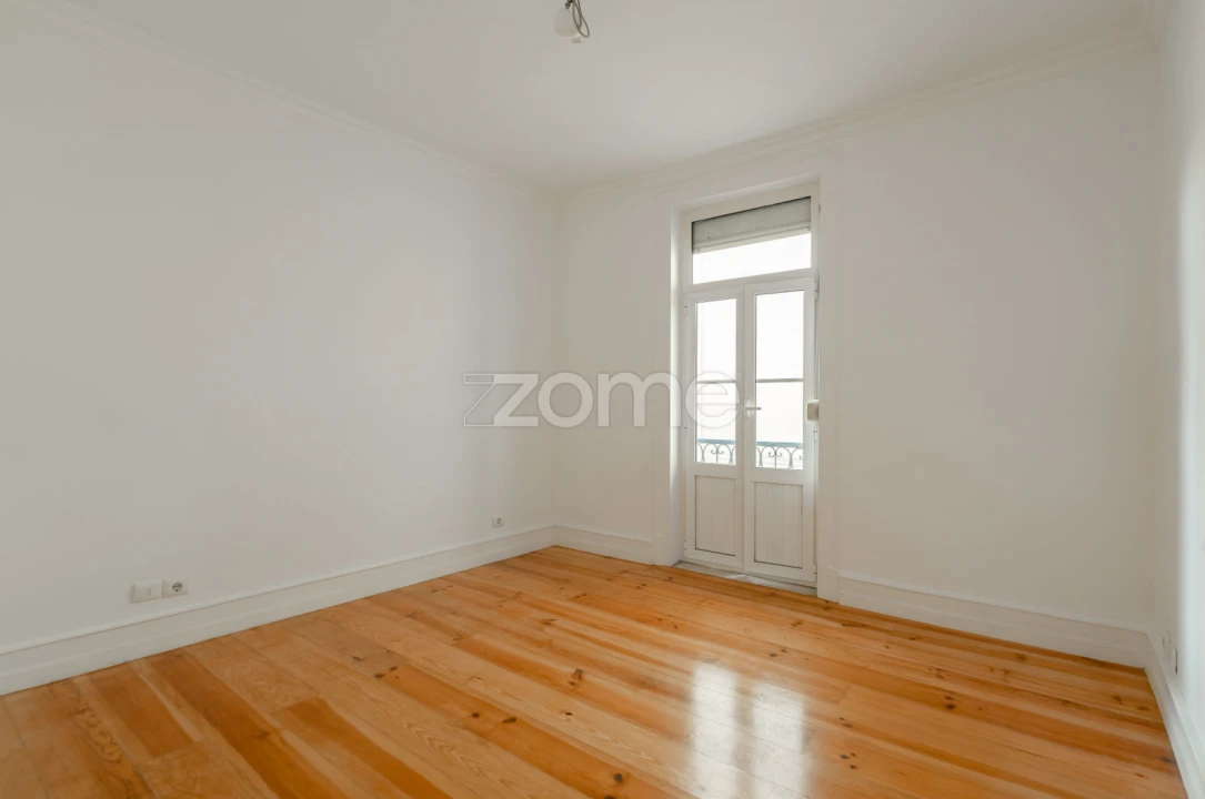 Apartamento T3 para Venda em Campo de Ourique Foto 24