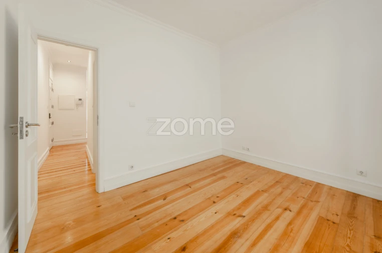 Apartamento T3 para Venda em Campo de Ourique Foto 23