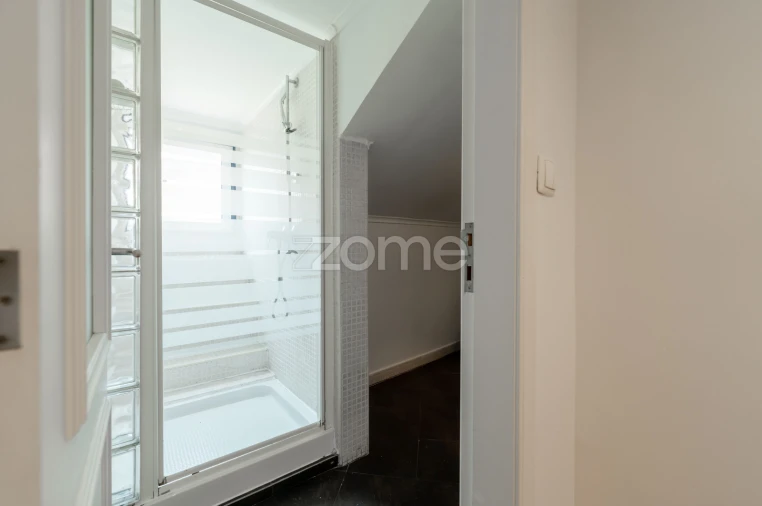 Apartamento T3 para Venda em Campo de Ourique Foto 32