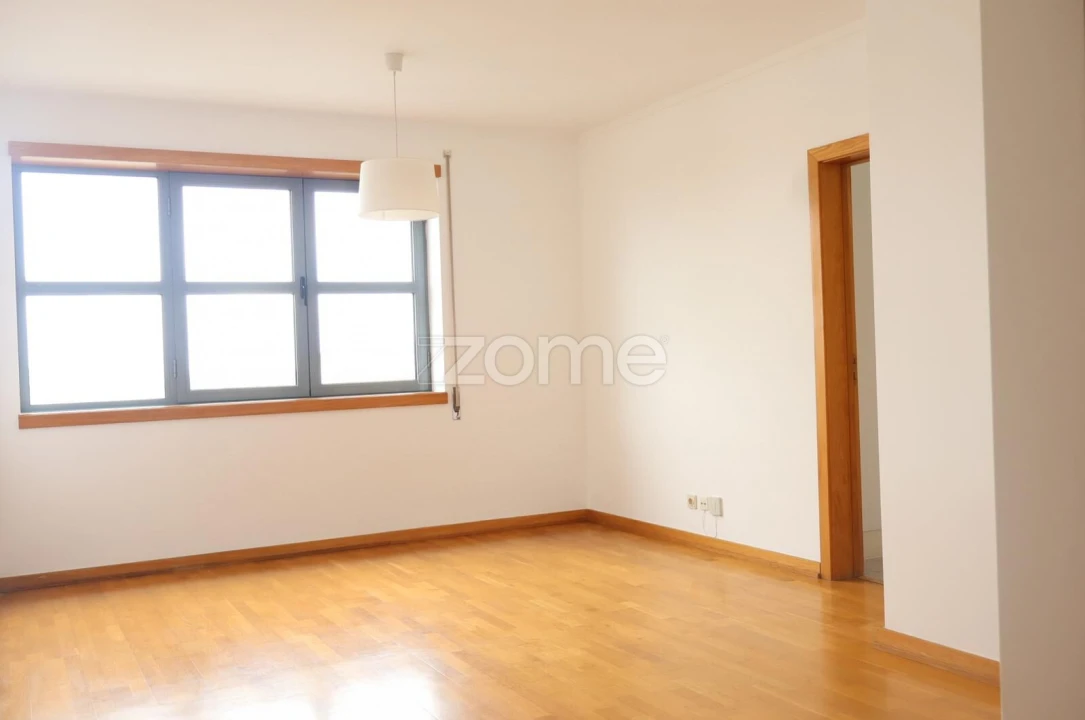Apartamento T2 para Arrendamento em Olivais Foto 2