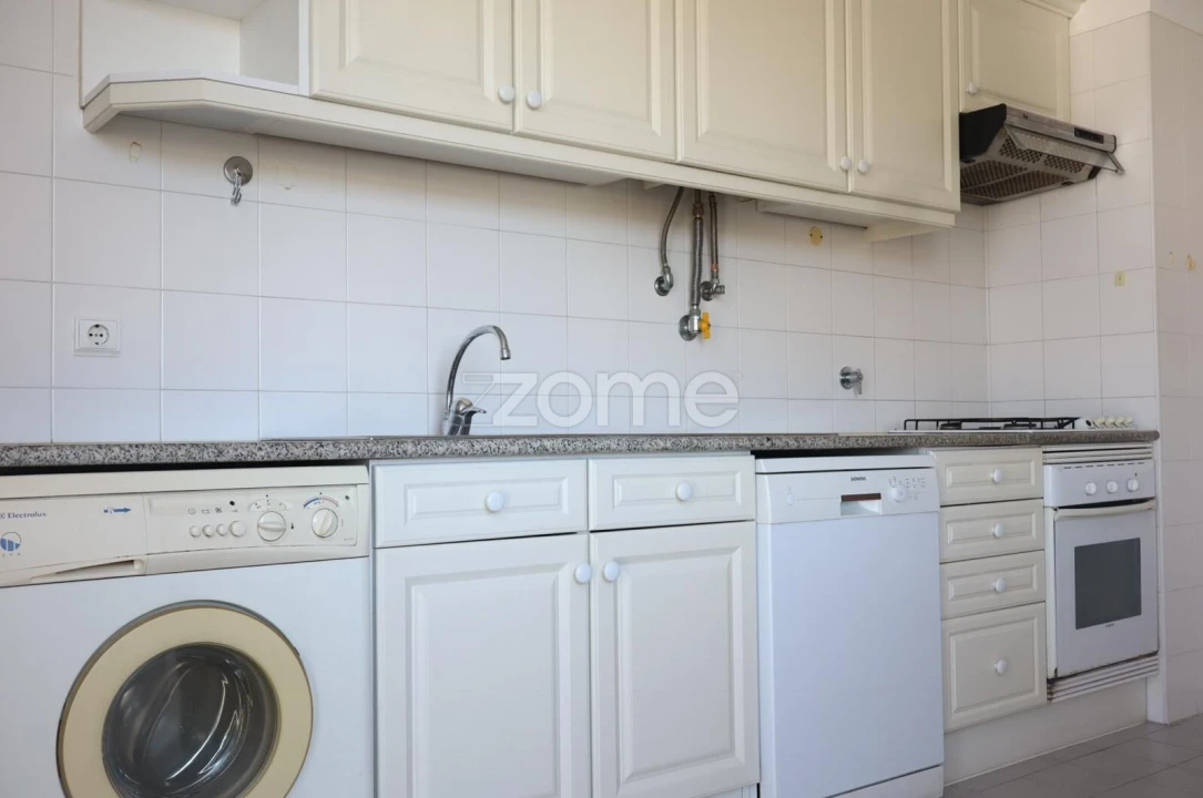 Apartamento T2 para Arrendamento em Olivais Foto 13