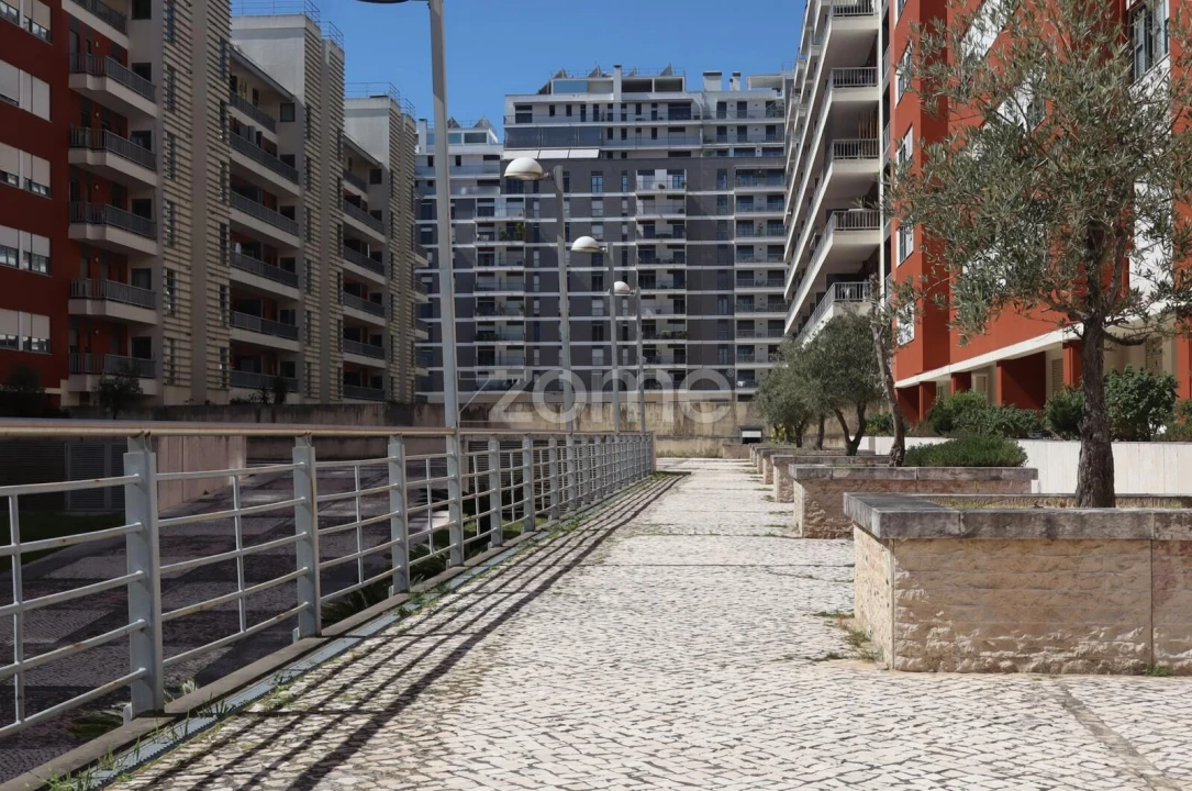 Apartamento T2 para Arrendamento em Olivais Foto 22