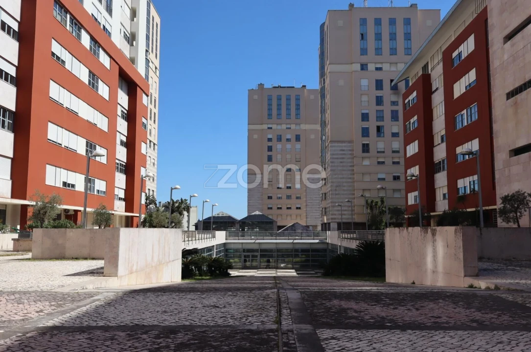 Apartamento T2 para Arrendamento em Olivais Foto 23