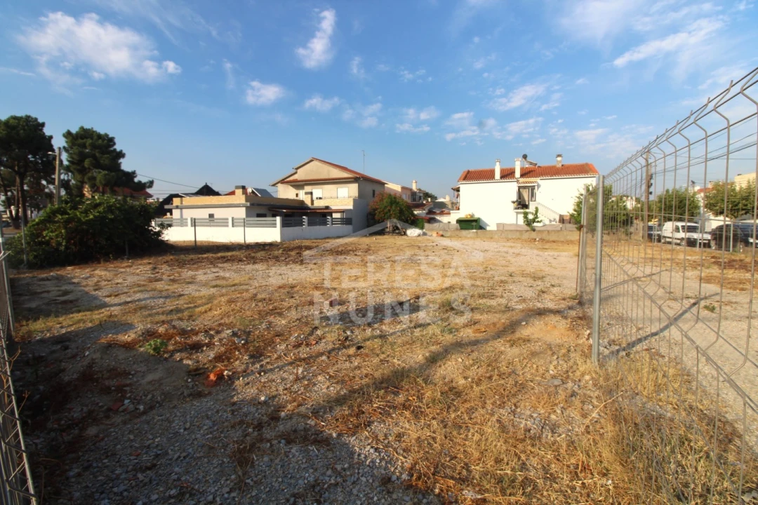 Terreno para Venda em Quinta do Conde Foto 1