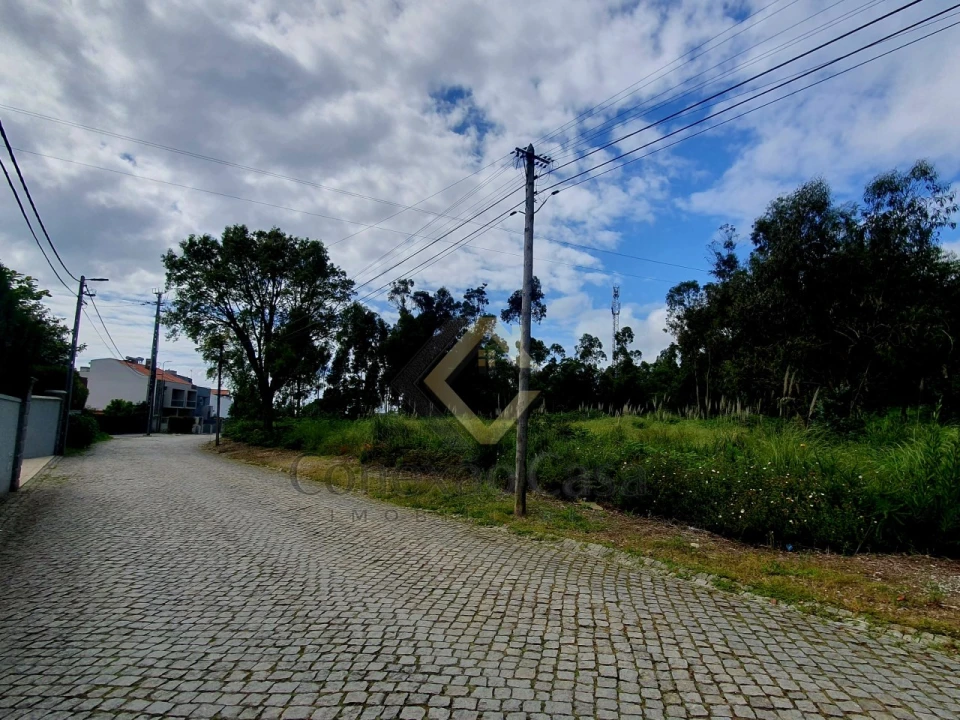 Terreno para Venda em Arcozelo Foto 3