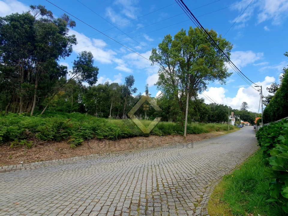 Terreno para Venda em Arcozelo Foto 1