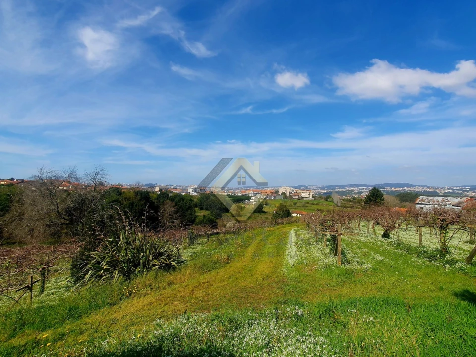 Terreno para Venda em Vilar de Andorinho Foto 9