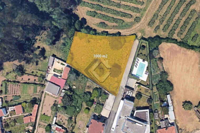 Terreno para Venda em Vilar de Andorinho Foto 2