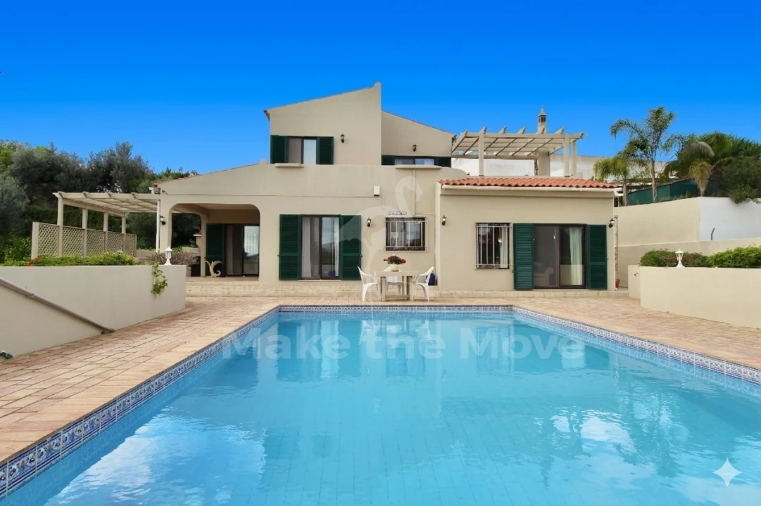 Moradia T3 para Venda em Pechão Foto 1