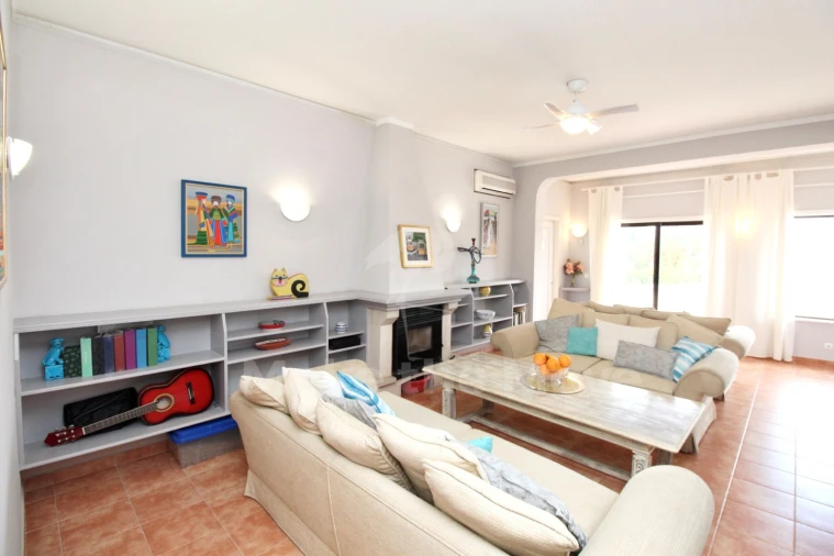 Moradia T3 para Venda em Pechão Foto 7