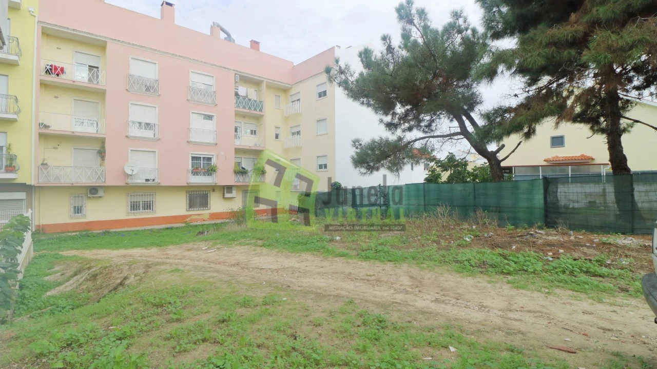 Terreno para Venda em Quinta do Conde Foto 11