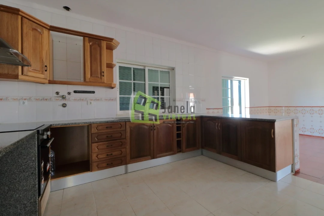 Moradia T4 para Venda em Quinta do Anjo Foto 11