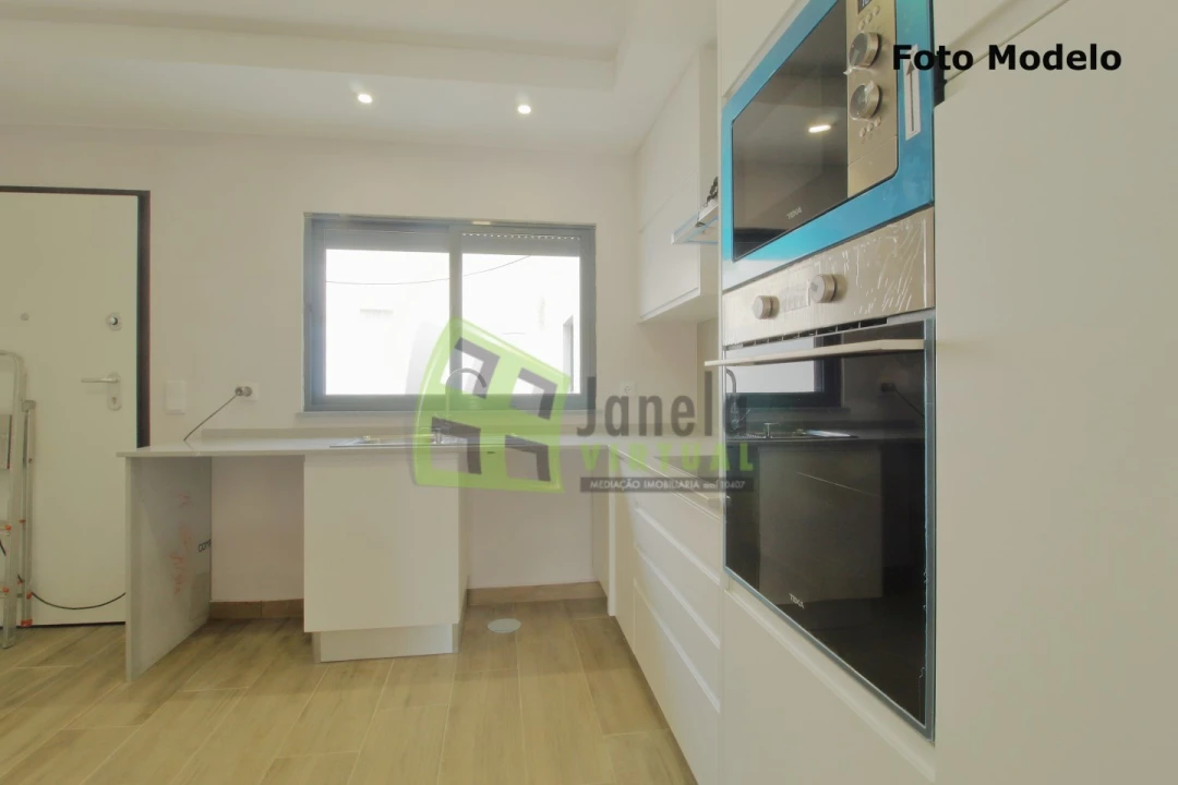 Moradia T3 para Venda em Quinta do Conde Foto 19