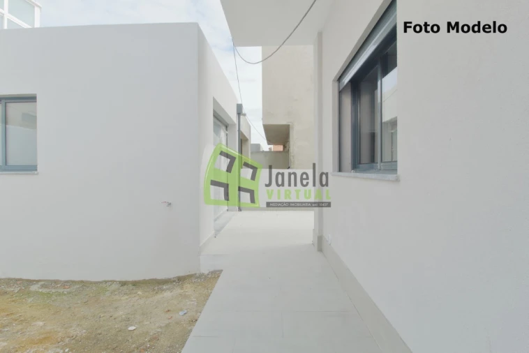 Moradia T3 para Venda em Quinta do Conde Foto 4