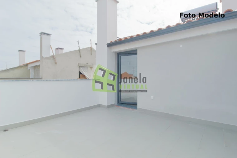 Moradia T3 para Venda em Quinta do Conde Foto 16