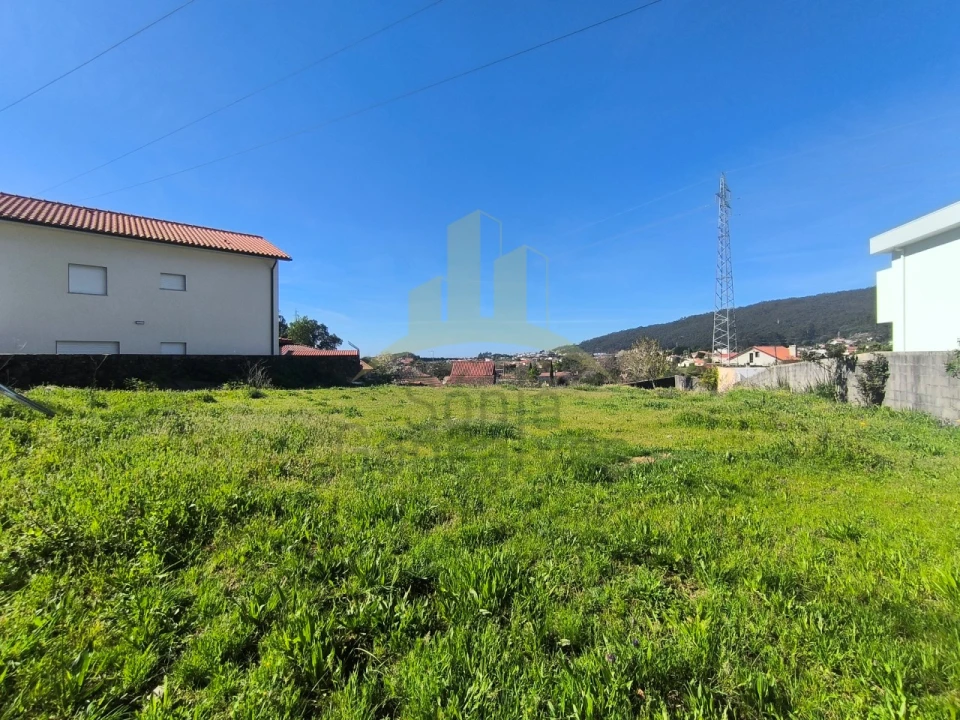 Terreno para Venda em Perre Foto 2