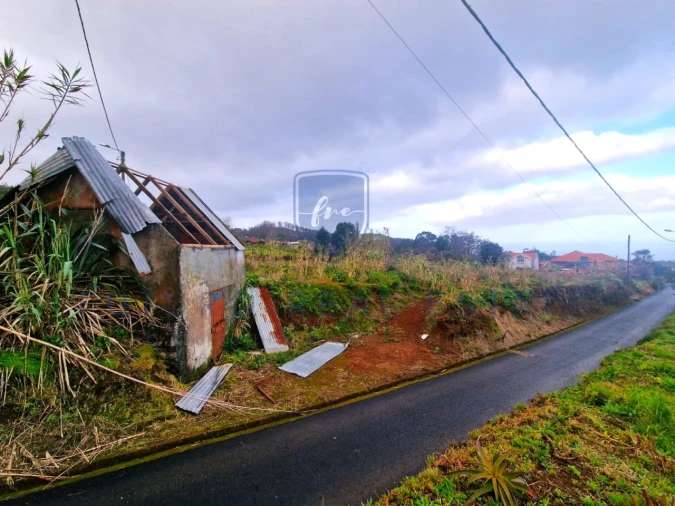 Terreno para Venda em Porto Moniz Foto 20