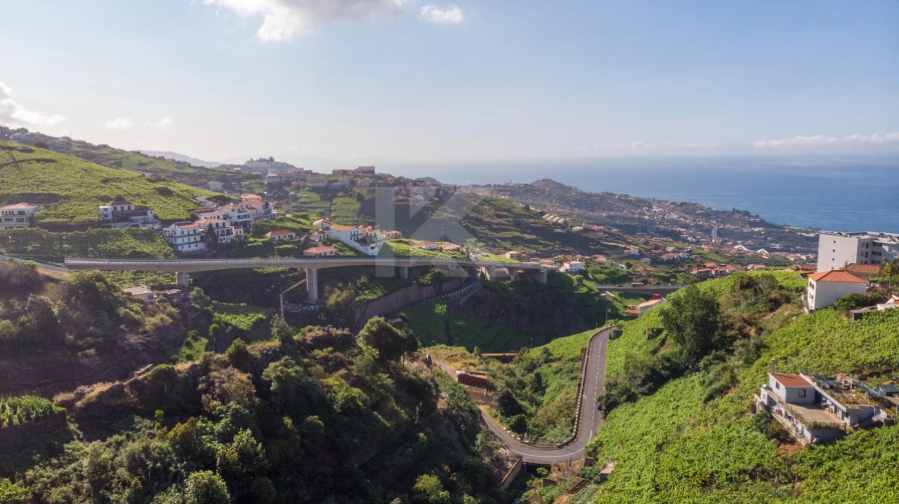 Terreno para Venda em Estreito de Camara de Lobos Foto 2
