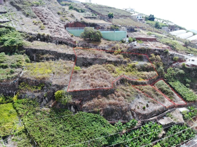 Terreno para Venda em Estreito de Camara de Lobos Foto 2