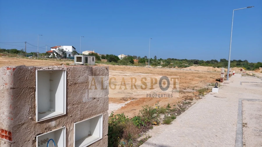 Terreno para Venda em Alcantarilha e Pêra Foto 1