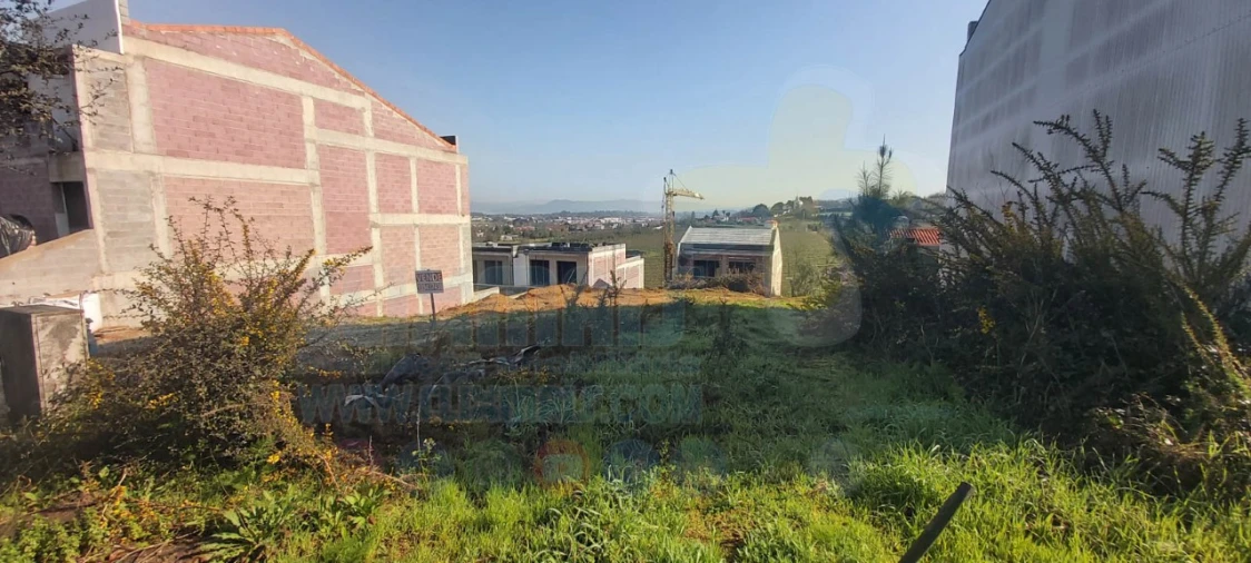 Terreno para Venda em Merelim (São Paio), Panoias e Parada de Tibães Foto 1
