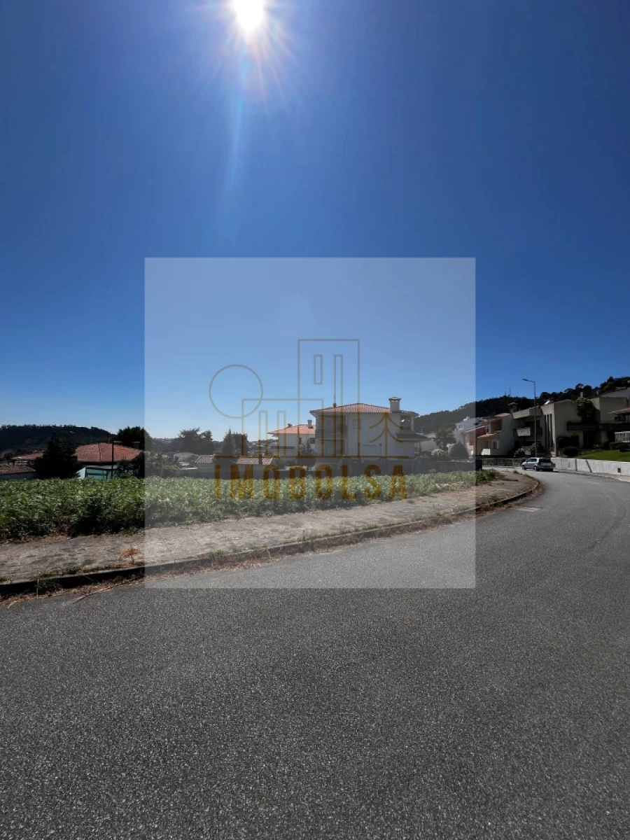 Terreno para Venda em Vila Nova de Famalicão e Calendário Foto 3