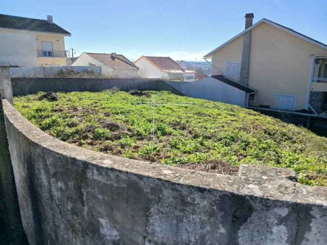 Terreno para Venda em Charneca de Caparica e Sobreda Foto 2