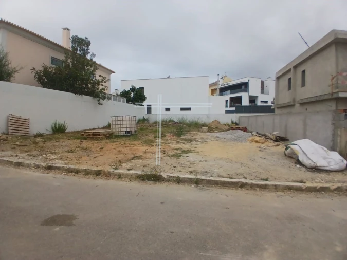 Terreno para Venda em Charneca de Caparica e Sobreda Foto 16