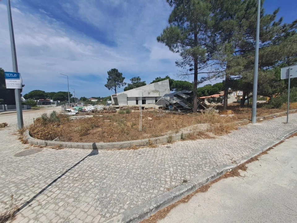 Terreno para Venda em Sesimbra (Castelo) Foto 1