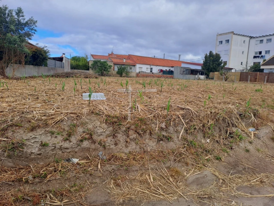 Terreno para Venda em Charneca de Caparica e Sobreda Foto 13