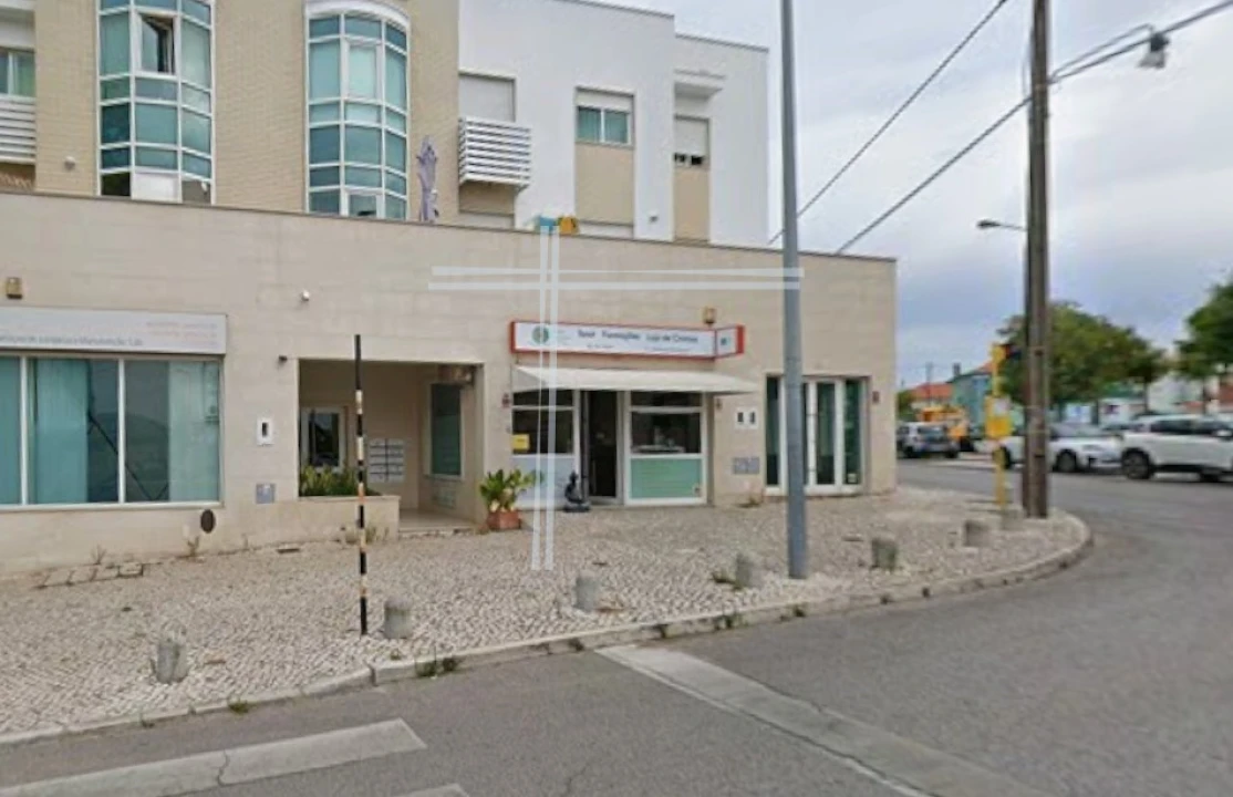 Loja para Arrendamento em Charneca de Caparica e Sobreda Foto 1