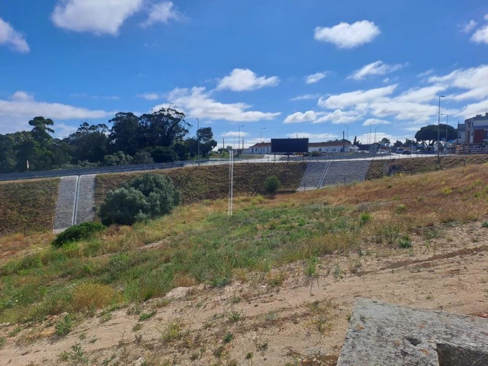 Terreno para Venda em Caparica e Trafaria Foto 1