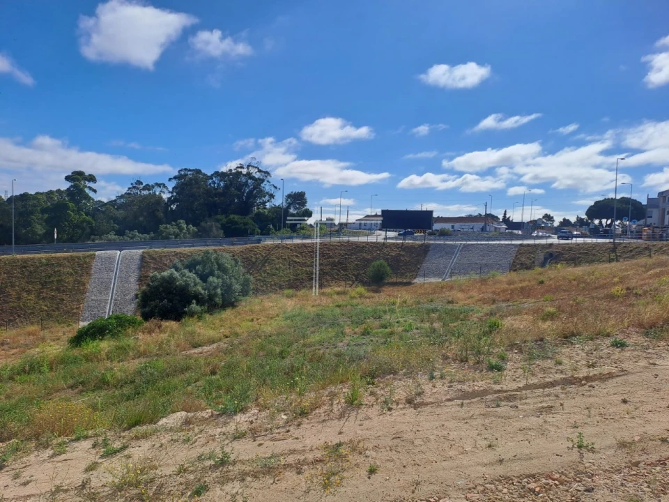 Terreno para Venda em Caparica e Trafaria Foto 3