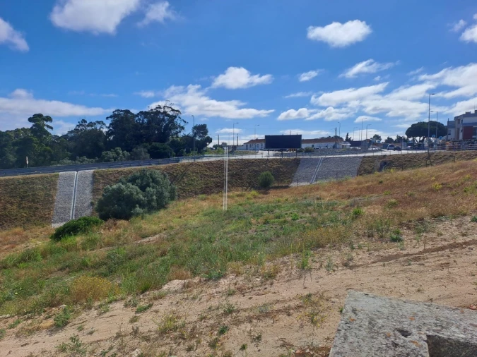 Terreno para Venda em Caparica e Trafaria Foto 1