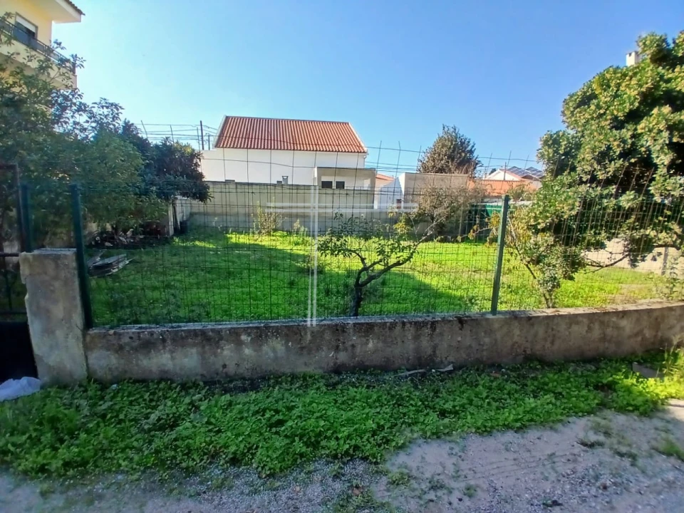 Terreno para Venda em Charneca de Caparica e Sobreda Foto 4