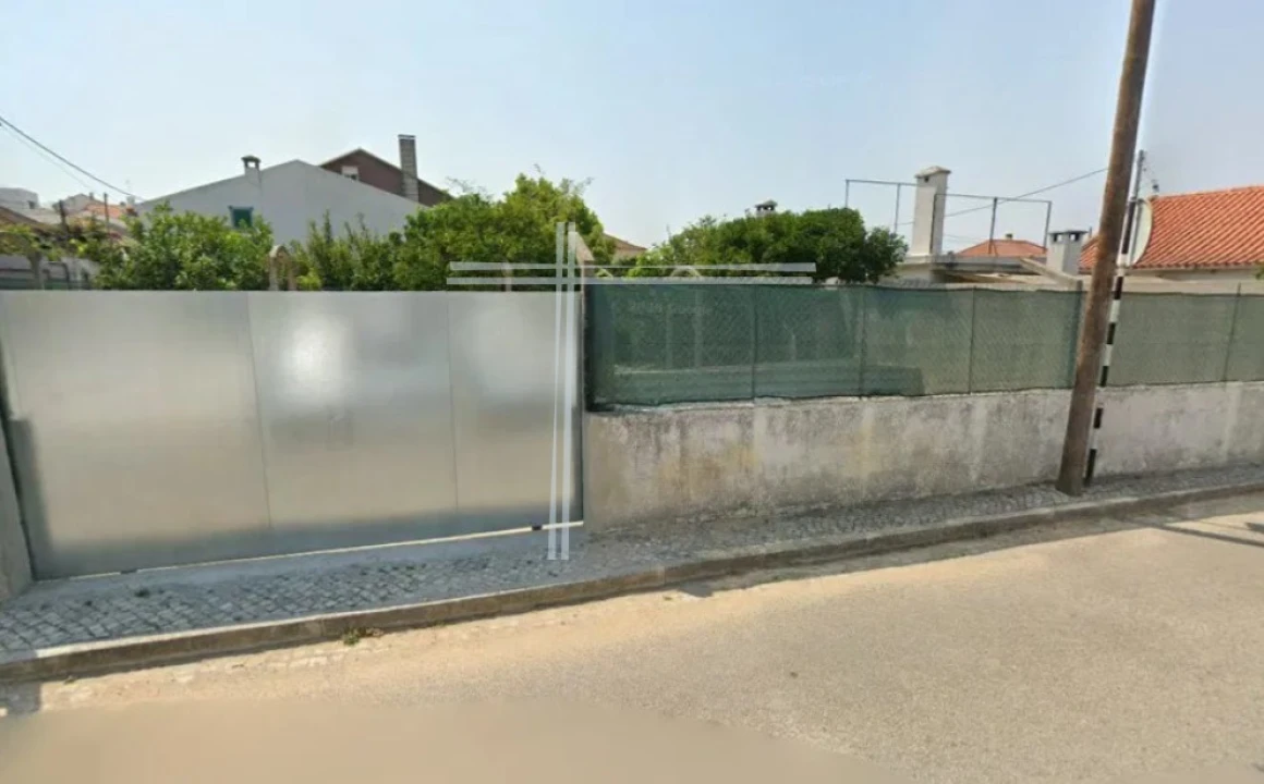 Terreno para Venda em Charneca de Caparica e Sobreda Foto 3