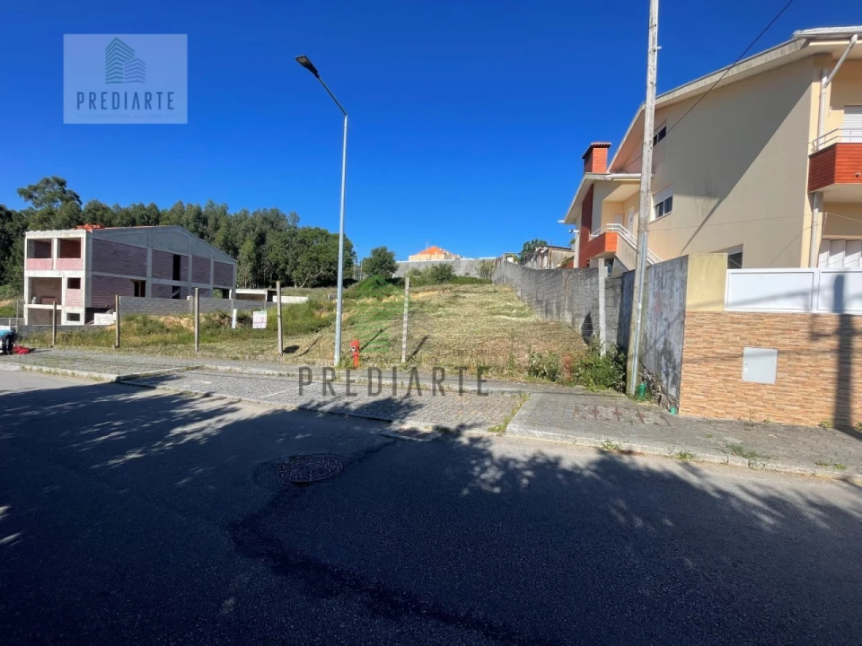 Terreno para Venda em Gulpilhares e Valadares Foto 1